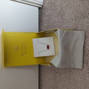 NWT Kendra Scott Garnet necklace, silver chain
